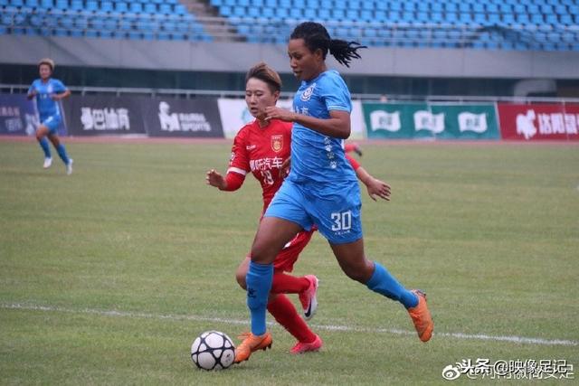 班凯罗三双魔术克鹈鹕 库兹马31分奇才胜国王